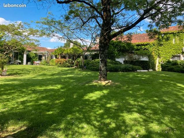Maison 11 pièces 433 m²