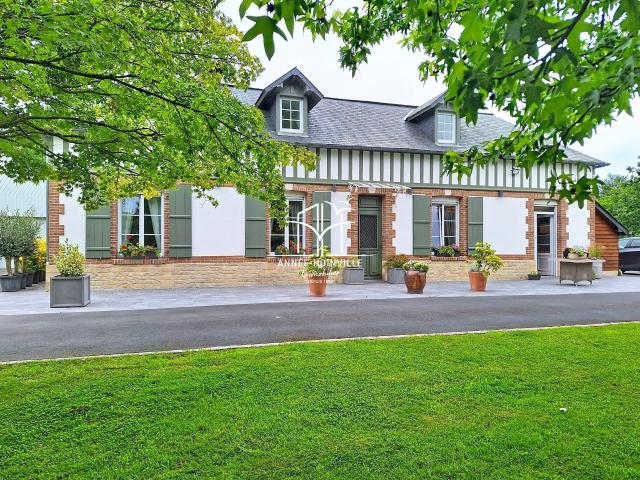 Maison 11 pièces 433 m²