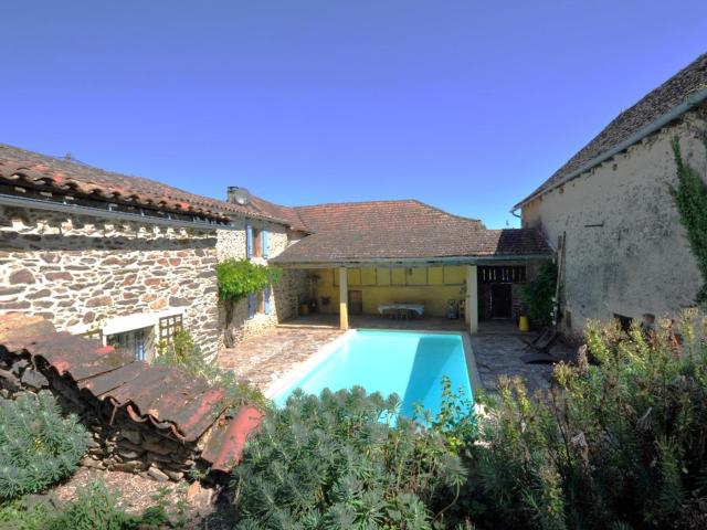 Maison 11 pièces 500 m²