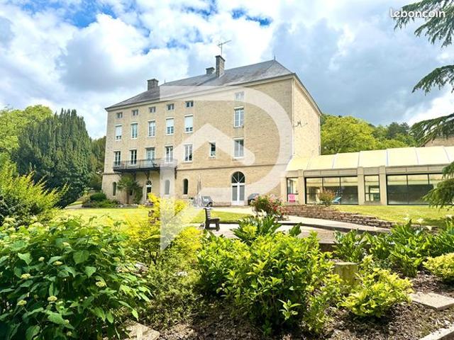 Maison 11 pièces 532 m²