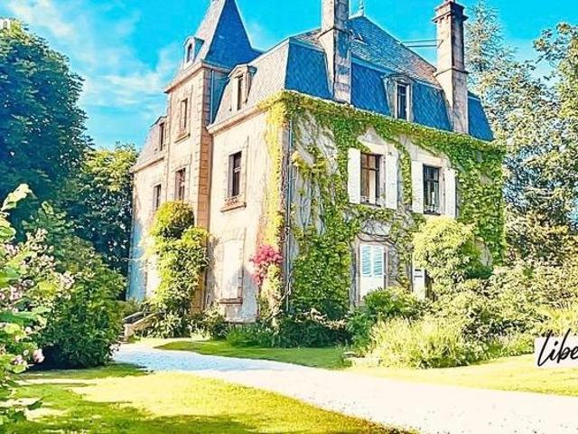 Maison 11 pièces 650 m²