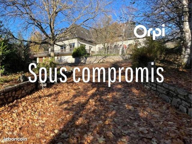 Maison 11 pièces 650 m²