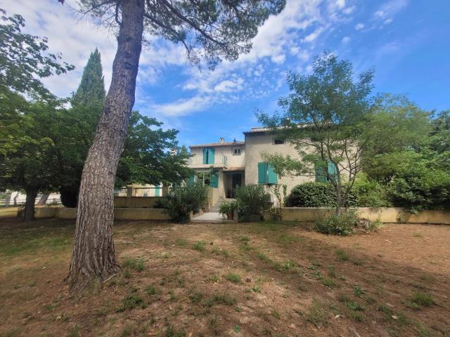 Maison 11 pièces 243 m²