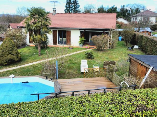 Maison 1240 m2 de terrain sur sous sol complet