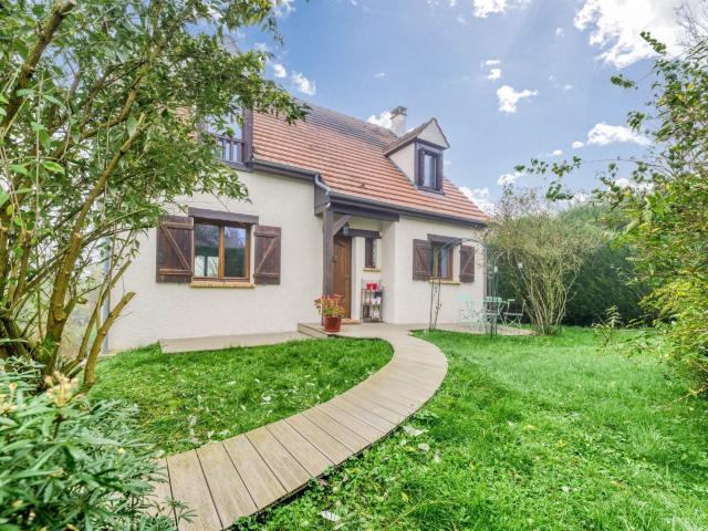 Maison 125 m² au calme avec terrasse et jardin, 125m² Dammartin en Goële