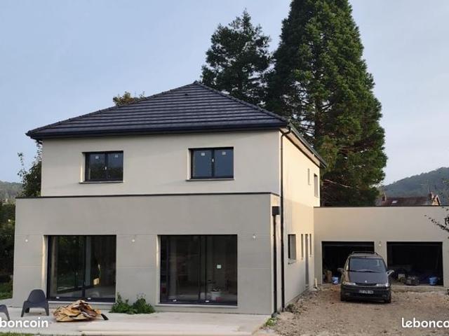 Maison 125 m² Neuville Sur Sarthe