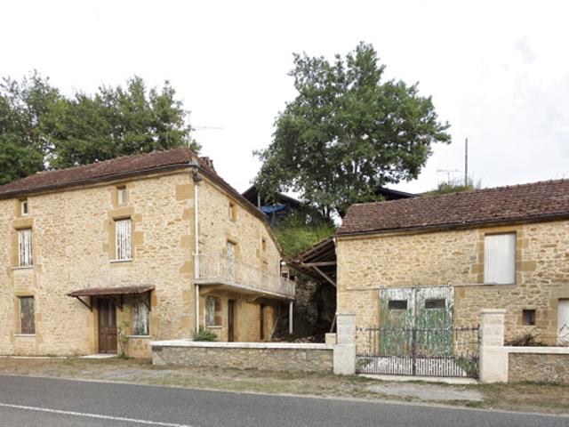 Maison 125m2 3 chambres, grange, annexes et jardin