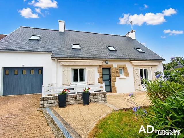 Maison 129m² à Ergué Armel Commerces Ecoles Transports à quelques pas