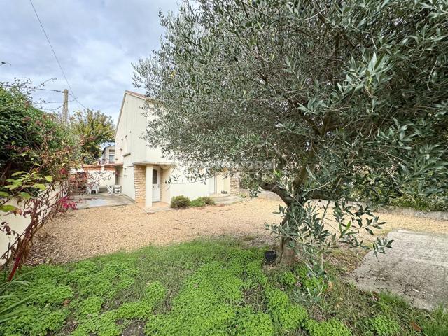 Maison 120 m2 avec jardin et cuisine d'été 120m² Bagnols sur Cèze