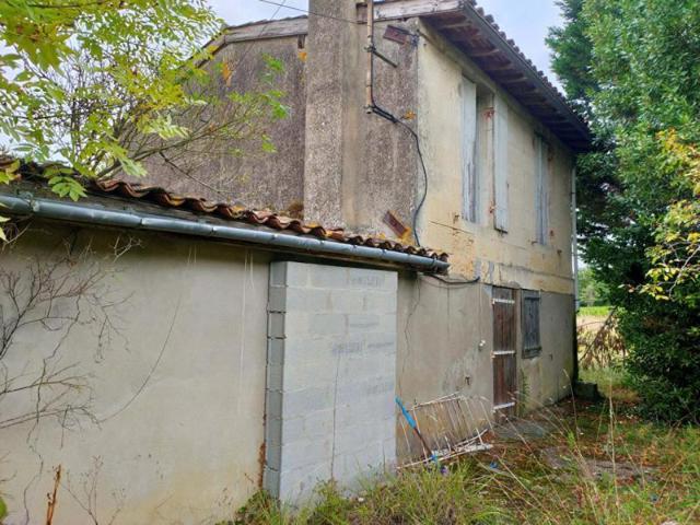 MAISON 120 M² A RENOVER AVEC GARAGE + 850 M² DE TERRAIN
