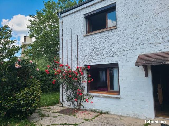 Maison 120 m² FONTENAY LE FLEURY