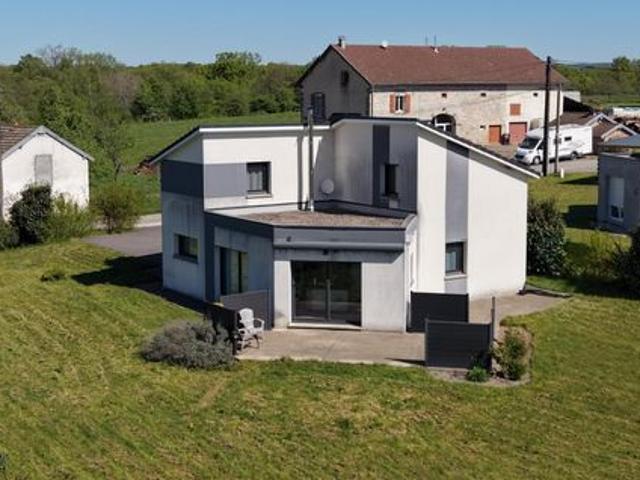 Maison 121 m2, 5 pièces 4 chambres sur 19 ares de terrain