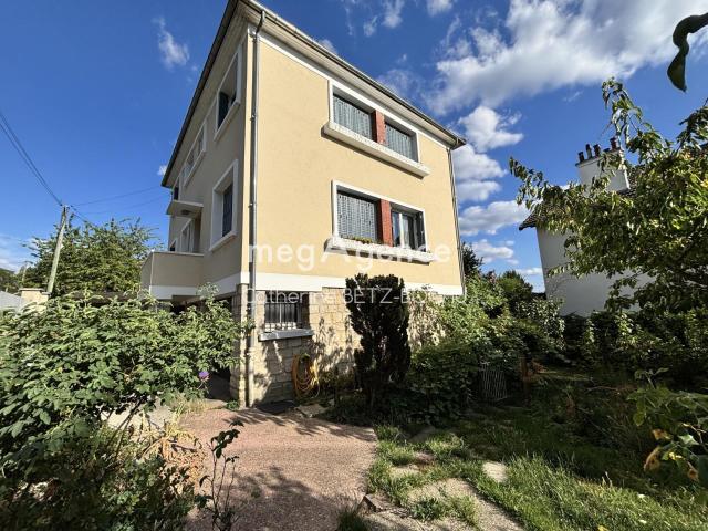 Maison 121 m², 8 pièces, jardin – Saint Leu
