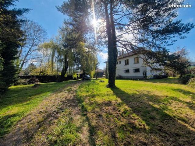 Maison 121m² hab / Sous sol 85m² / Terrain 2972m² constructible / Calme / Potentiel