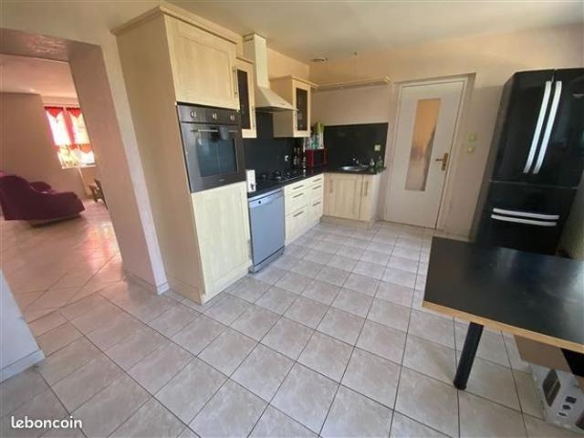 Maison 122 m² Renaze