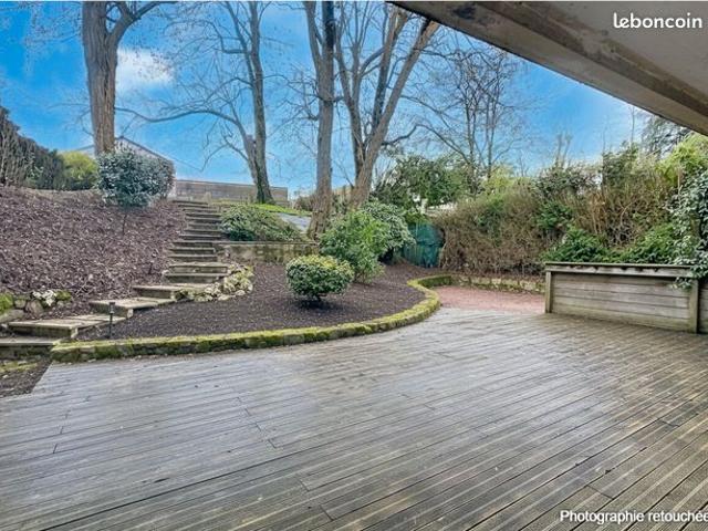 Maison 12 pièces 182 m²