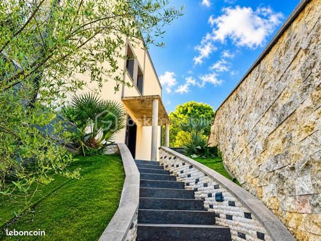 Maison 12 pièces 188 m²