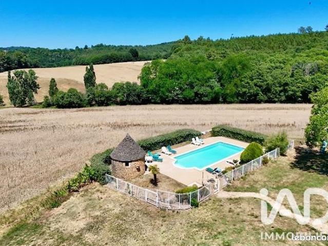 Maison 12 pièces 240 m²