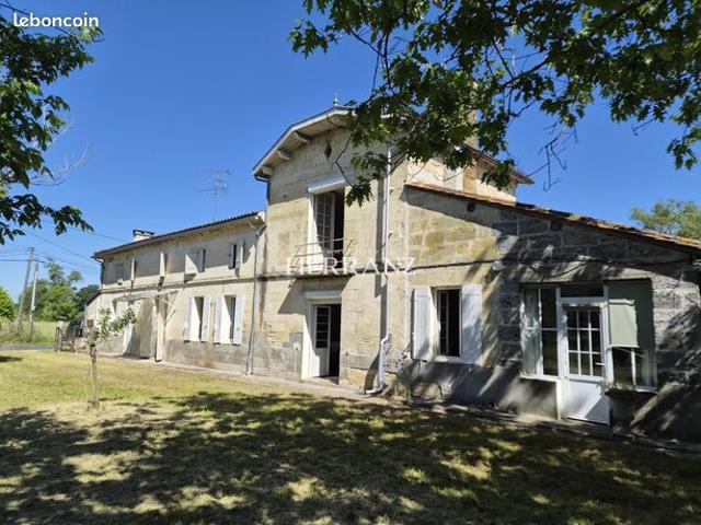 Maison 12 pièces 240 m²