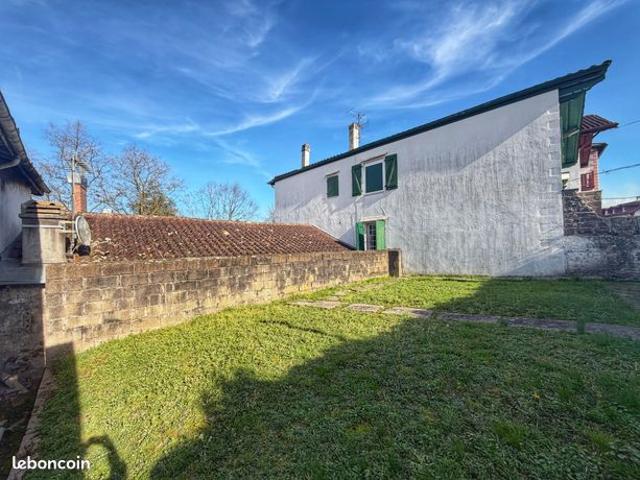 Maison 12 pièces 247 m²