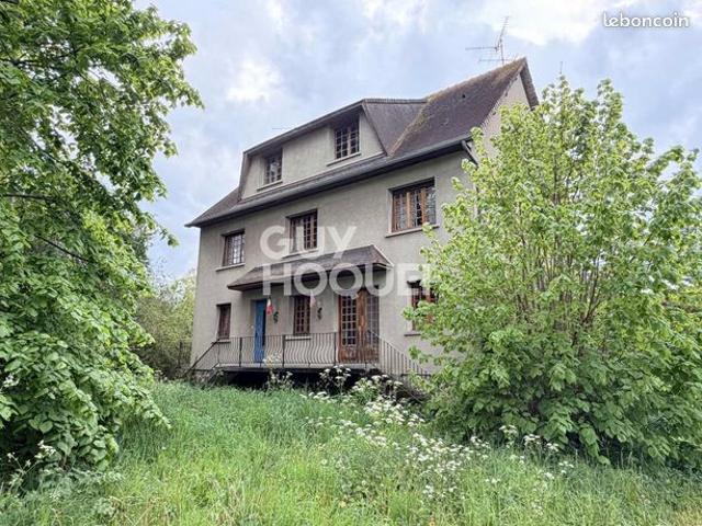 Maison 12 pièces 245 m²