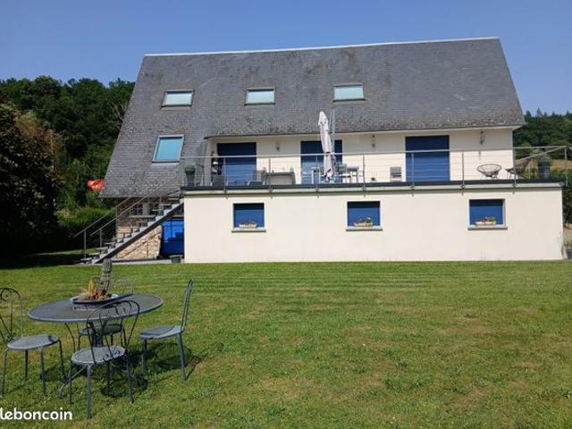 Maison 12 pièces 246 m²