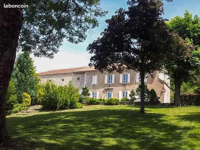 Maison 12 pièces 250 m²