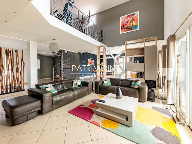 Maison 12 pièces 250 m²