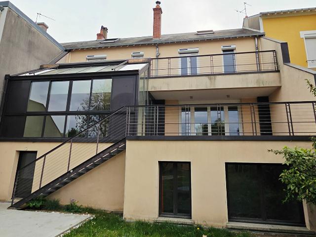Maison 12 pièces 262 m²