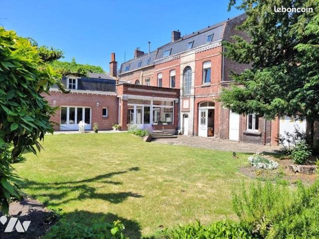 Maison 12 pièces 252 m²