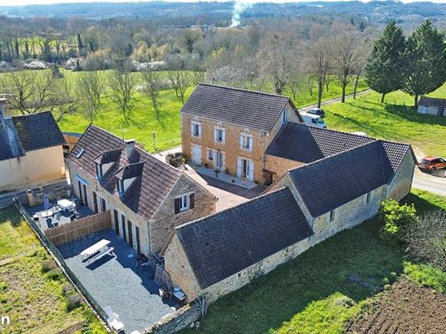 Maison 12 pièces 252 m²