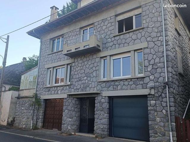 Maison 12 pièces 257 m²