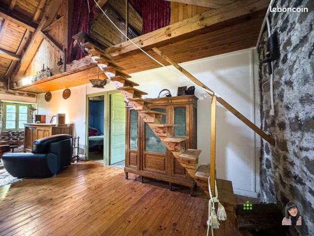 Maison 12 pièces 256 m²