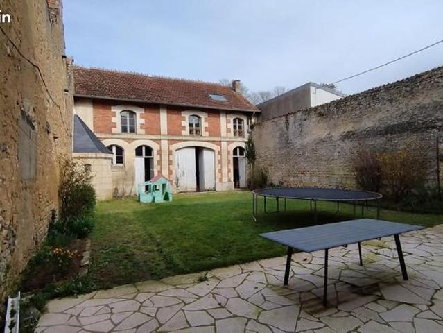 Maison 12 pièces 264 m²