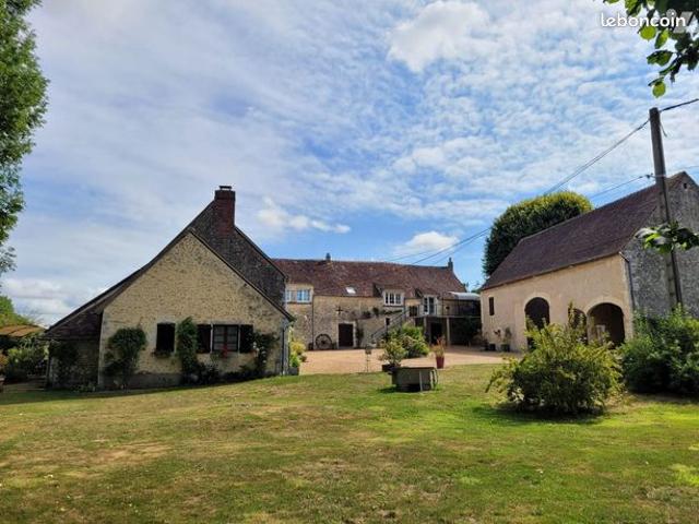 Maison 12 pièces 264 m²