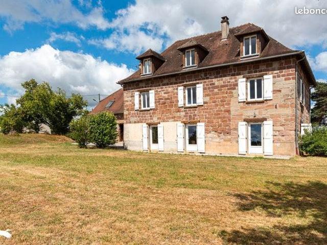 Maison 12 pièces 265 m²