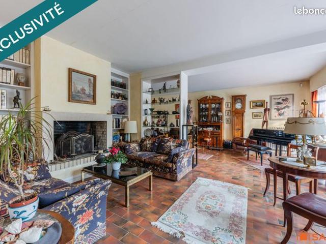Maison 12 pièces 269 m²