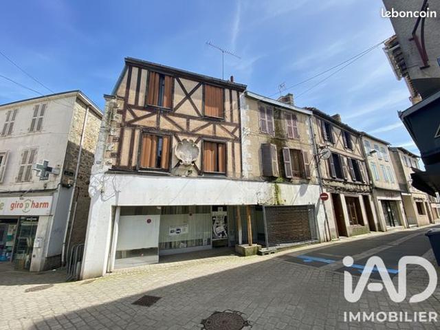Maison 12 pièces 273 m²