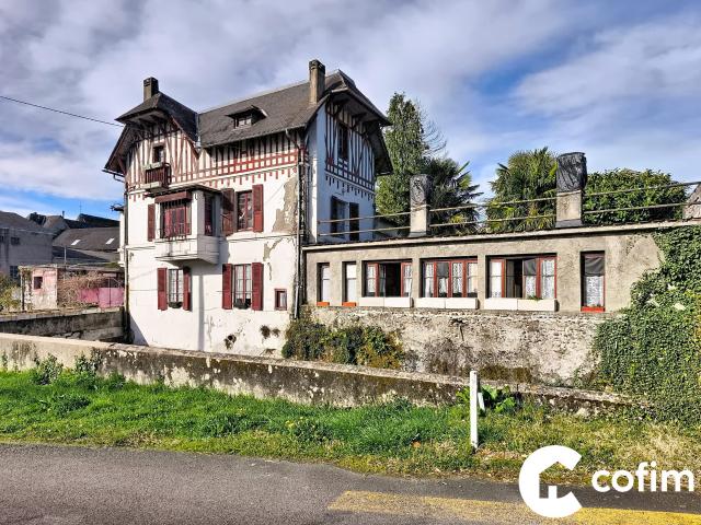 Maison 12 pièces 270 m²