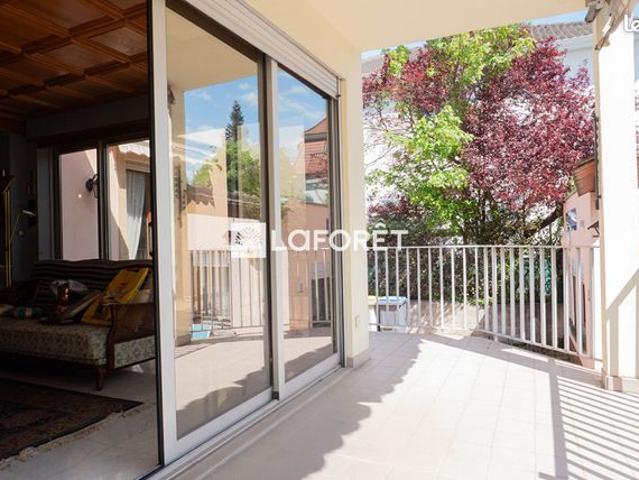 Maison 12 pièces 270 m²