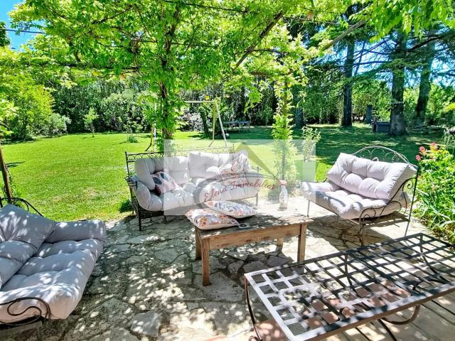 Maison 12 pièces 270 m²