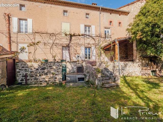 Maison 12 pièces 270 m²
