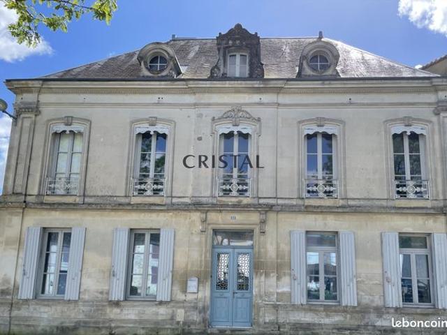 Maison 12 pièces 270 m²