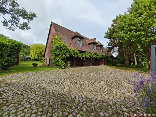 Maison 12 pièces 271 m²