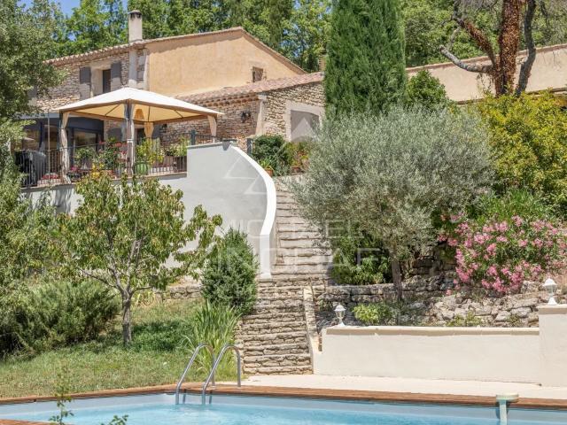 Maison 12 pièces 272 m²