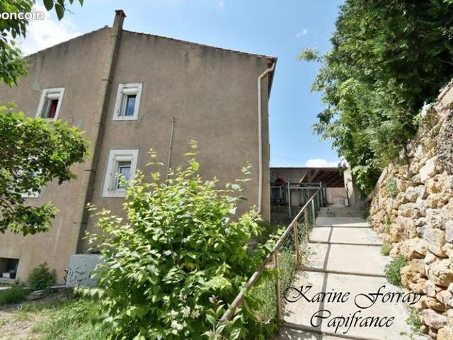Maison 12 pièces 277 m²
