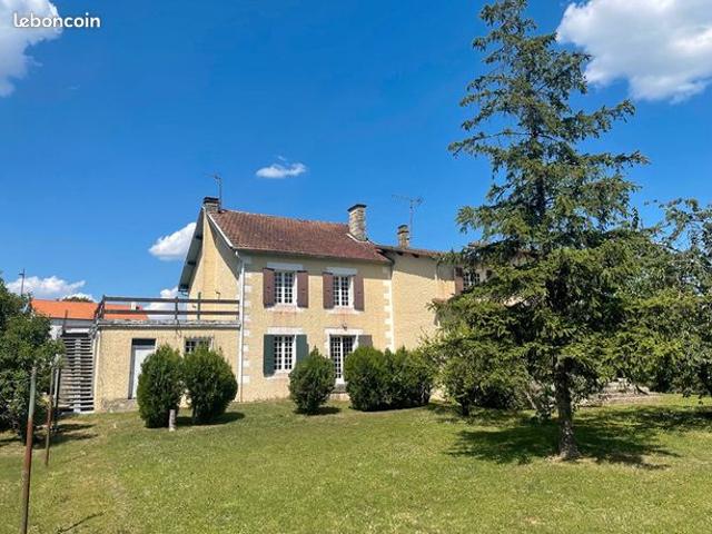Maison 12 pièces 277 m²