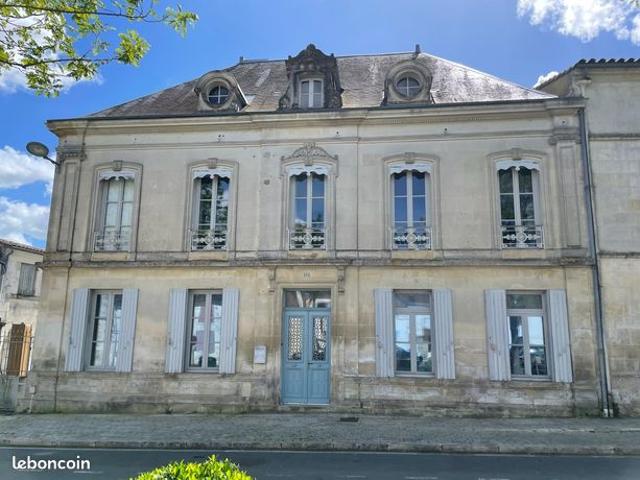 Maison 12 pièces 277 m²
