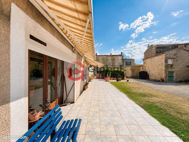 Maison 12 pièces 274 m²
