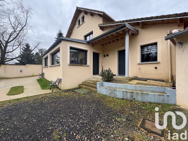 Maison 12 pièces 275 m²